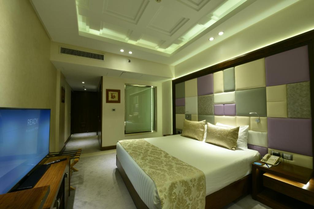 img-hotel