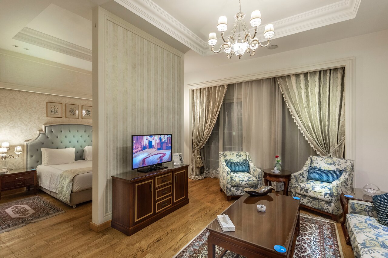 img-hotel